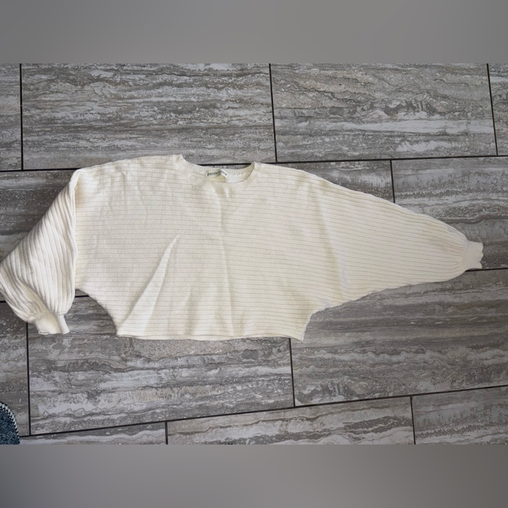 Pants Store Medium stretchy Cream Batwing Dolman Sleeve Slight Crop Sweater Top
